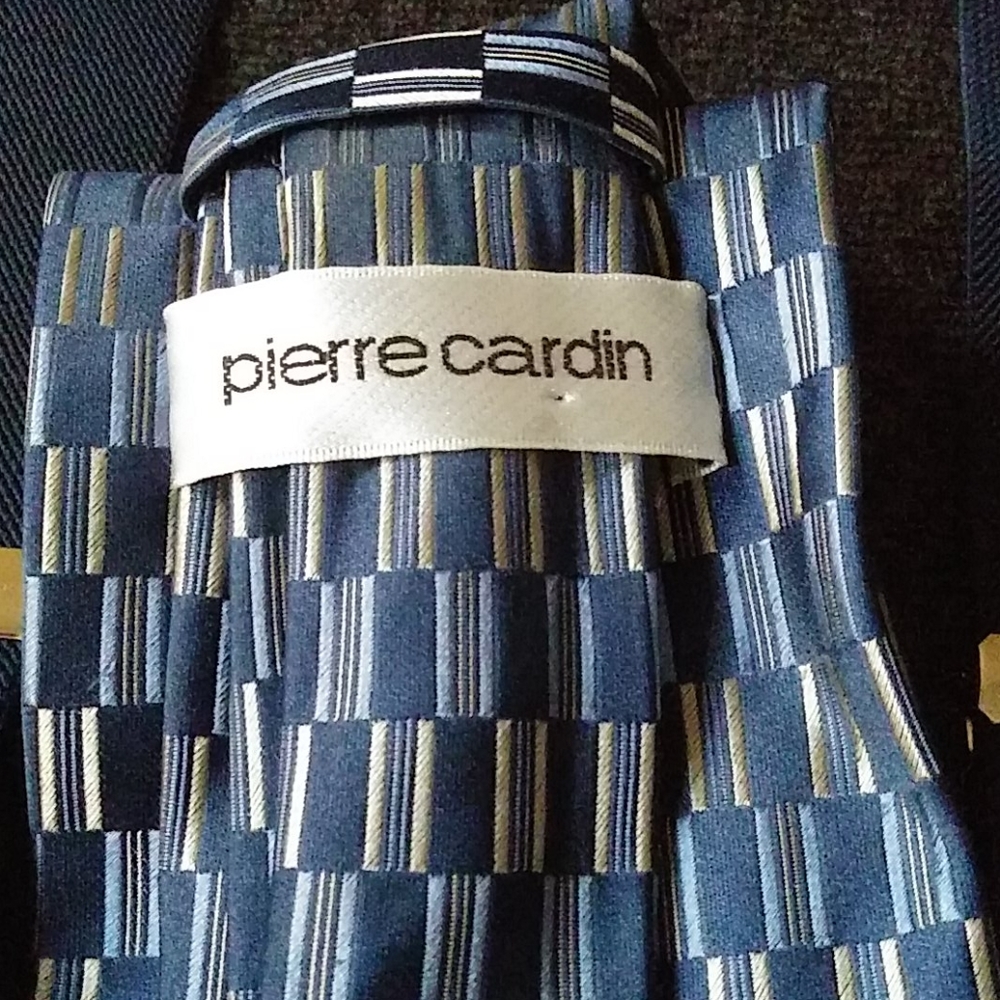 Pierre Cardin silk tie $48 +  free suspenders - Picture 3 of 3